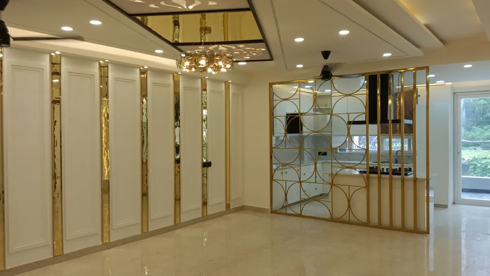Luxurious 4 BHK Builder Floor for Sale in Janakpuri A1 Block - 325 Sq Yards - 5.75 Crores INR - Park Facing