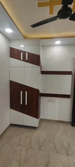 Stylish 2 BHK Upper Ground Builder Floor for Sale in Janakpuri C6B Block - Modern Living Awaits!
