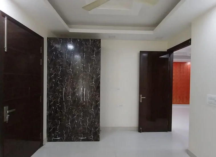 Modern 150 Sq Yards Builder Floor in C3 Janakpuri - Rental Opportunity