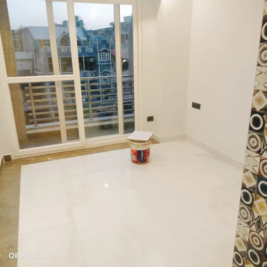Modern 3 BHK Builder Floor for Rent in Janakpuri C3 Block - Ideal for Small Families!
