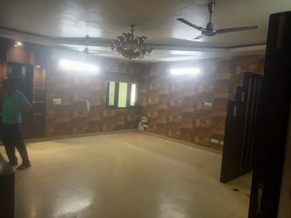 Luxurious 3 BHK Builder Floor with Roof Rights and Park Views in A-1 Block Janakpuri