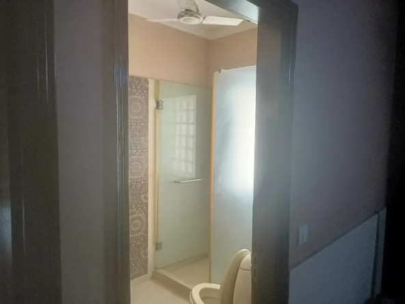 Luxurious 3 BHK Builder Floor with Roof Rights and Park Views in A-1 Block Janakpuri