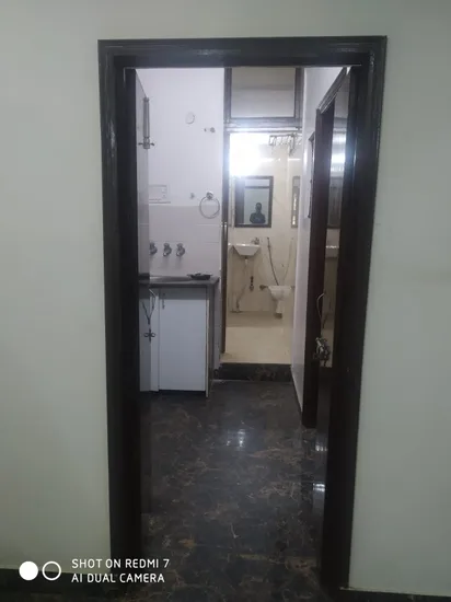 Budget-Friendly 2 BHK Builder Floor for Sale in C-6B Block Janakpuri - Priced at 75 Lakhs