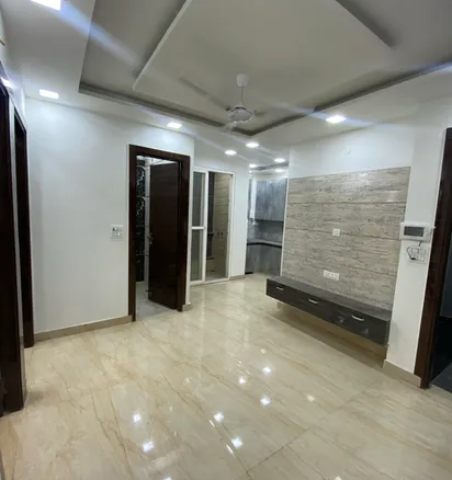 Resale 80 Sq Yard Builder Floor with Stunning Interiors and Park Views in Janakpuri C-4F Block - 1 Crore INR