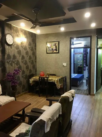 Spacious 3 BHK Big MIG Flat for Resale in Janakpuri - Newly Renovated - 1.45 Crores INR