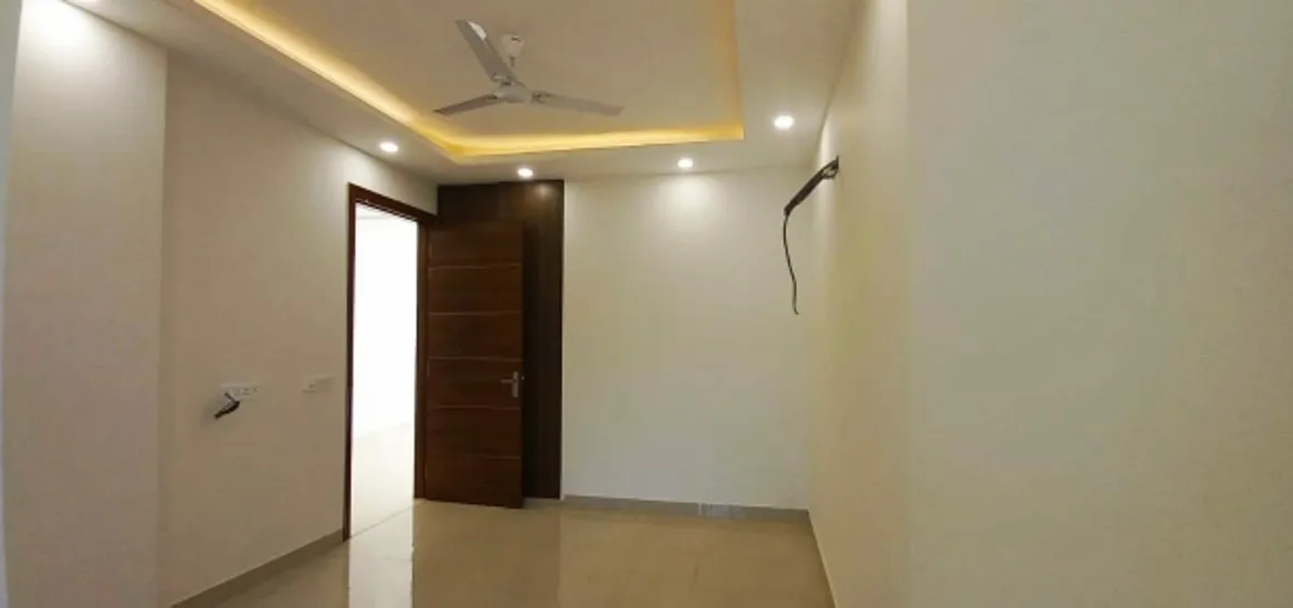 Attractive Park-Facing 325 Sq Yards Builder Floor for Rent in C-2 Block Janakpuri - 85000/month