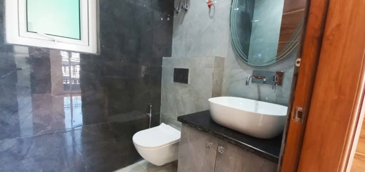 Attractive Park-Facing 325 Sq Yards Builder Floor for Rent in C-2 Block Janakpuri - 85000/month