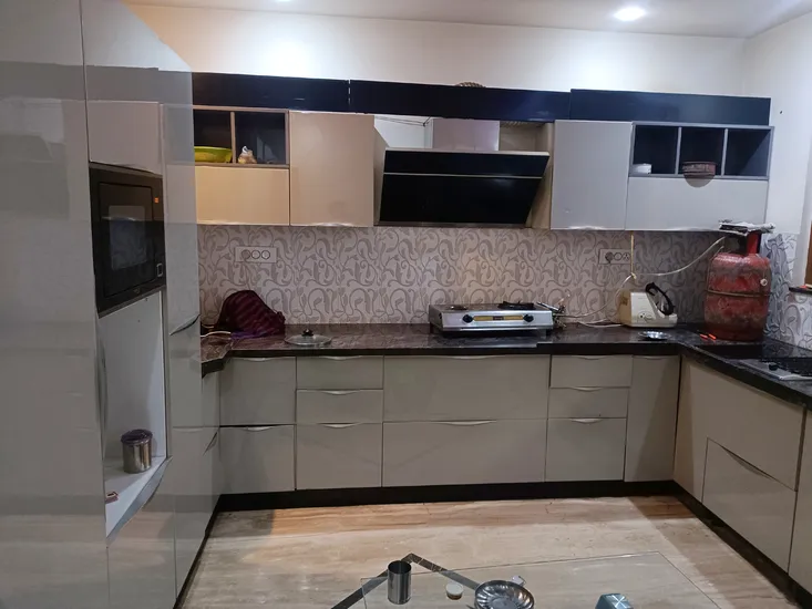 Spacious 3 BHK Apartment for Rent in Janakpuri's C-3 Block with Park View