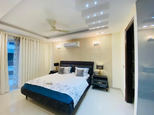 Luxurious 225 Sq Yards 3 BHK Builder Floor in A-3 Block Janakpuri – 3.75 Crores