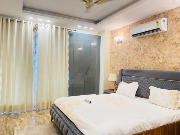 Luxurious 225 Sq Yards 3 BHK Builder Floor in A-3 Block Janakpuri – 3.75 Crores