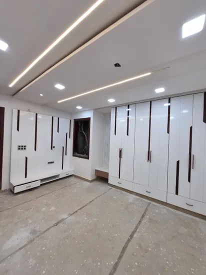 Spacious 4 BHK Builder Floor for Rent in Janakpuri's B-3 Block with Modern Amenities