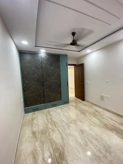 Modern 165 Sq Yards Builder Floor in B-3 Block, Janakpuri, with Park View - Priced at 3.25 Crores