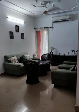 Fully Furnished 2 BHK Mini MIG Flat for Rent in Janakpuri C4H Block - Ideal for All!