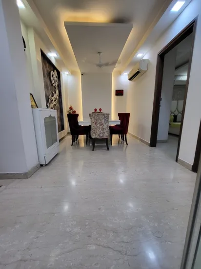 Spacious 4 BHK Builder Floor for Rent in Janakpuri A-1 Block - Park Facing - 2925 Sq Ft