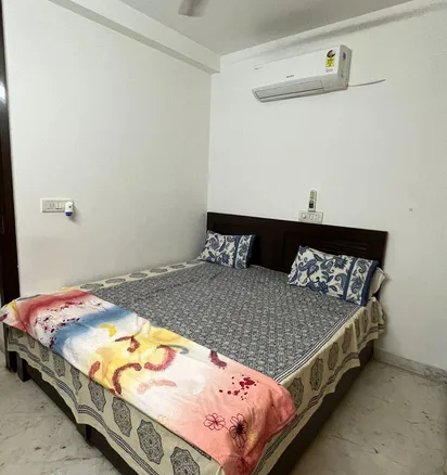 Prime 2 BHK Builder Floor in C3 Block, Janakpuri - Only 90 Lakhs!