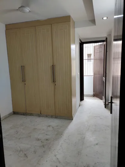 Prime 2 BHK Builder Floor in C3 Block, Janakpuri - Only 90 Lakhs!
