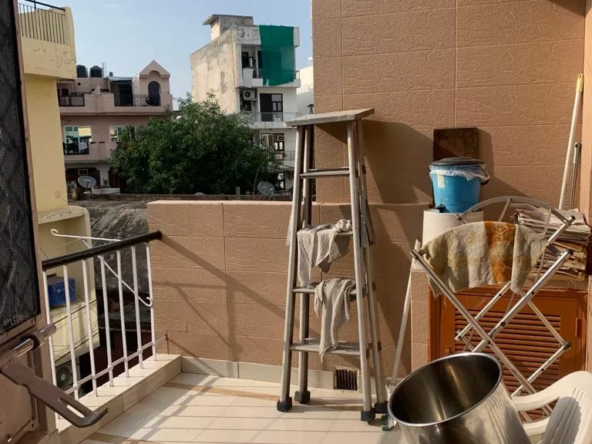 Versatile MIG DDA Flat with Roof Rights for Sale in C-3A Block Janakpuri - 1.65 Crores