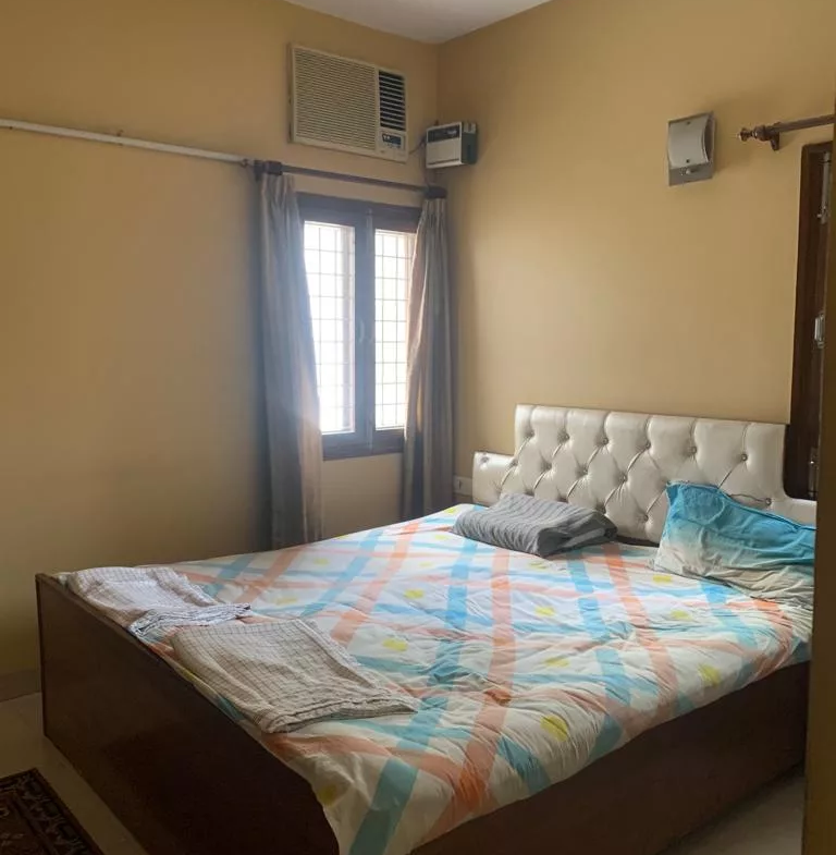 Versatile MIG DDA Flat with Roof Rights for Sale in C-3A Block Janakpuri - 1.65 Crores