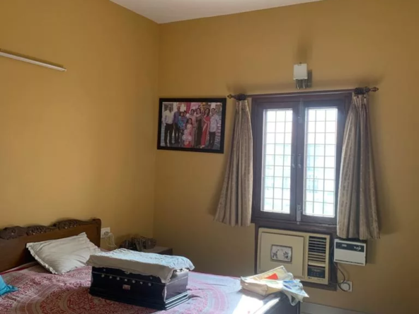Versatile MIG DDA Flat with Roof Rights for Sale in C-3A Block Janakpuri - 1.65 Crores