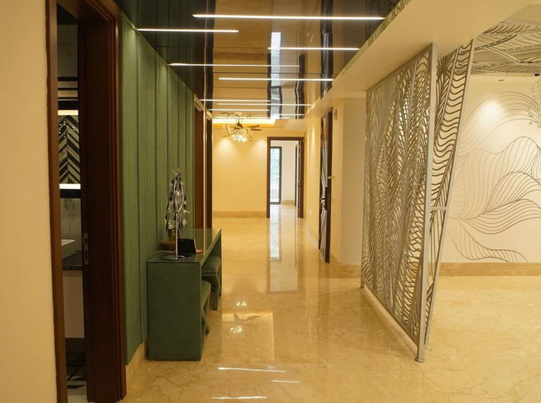 Luxury 325 Sq Yd Builder Floor in B1 Janakpuri - 5.9 Cr