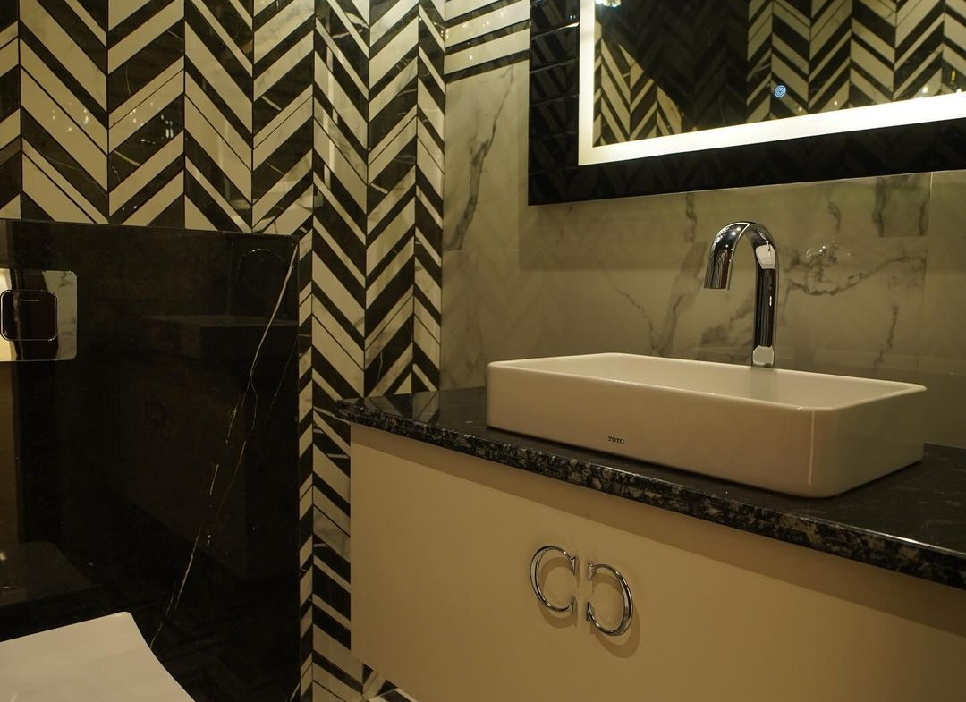 Luxury 325 Sq Yd Builder Floor in B1 Janakpuri - 5.9 Cr