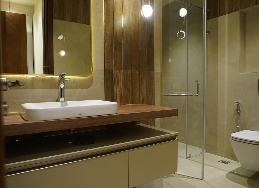 Luxury 325 Sq Yd Builder Floor in B1 Janakpuri - 5.9 Cr