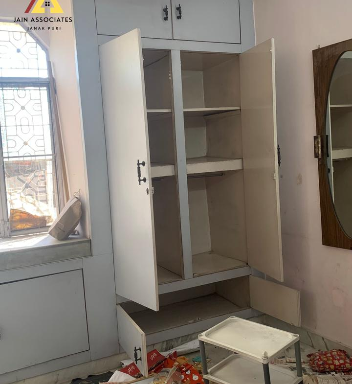 Modern 2 BHK for Rent in C4H Block, Janakpuri | Park Views, Ideal for Families