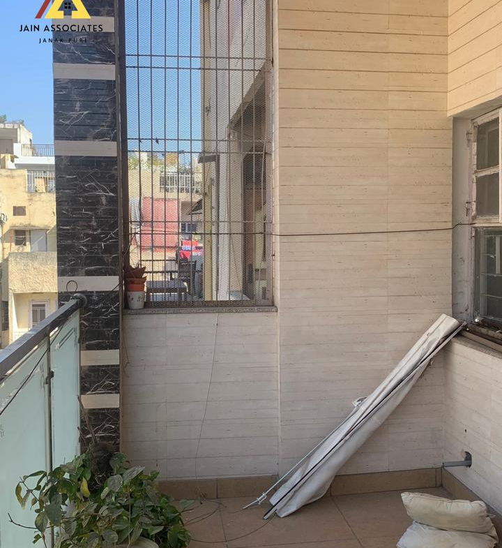 Modern 2 BHK for Rent in C4H Block, Janakpuri | Park Views, Ideal for Families