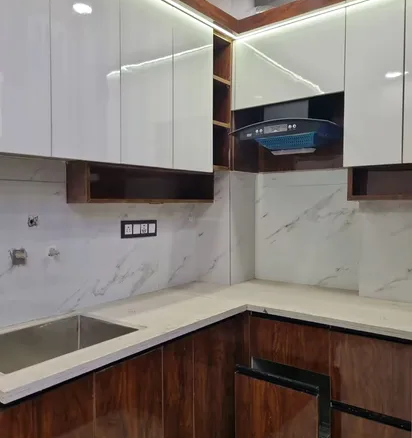 Recently Renovated 2 BHK LIG Flat for Sale in Janakpuri C6A | Ground Floor, ₹1 Crore