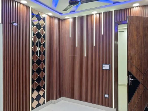 Recently Renovated 2 BHK LIG Flat for Sale in Janakpuri C6A | Ground Floor, ₹1 Crore