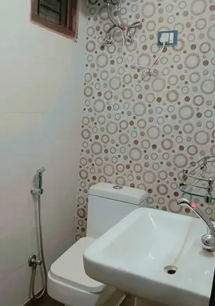 Prime Location Alert! Ground Floor 2 BHK in Janakpuri C5D Block - Gated Society