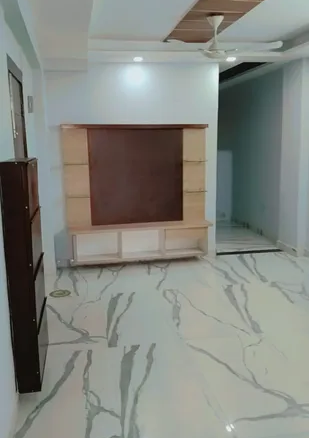 Prime Location Alert! Ground Floor 2 BHK in Janakpuri C5D Block - Gated Society