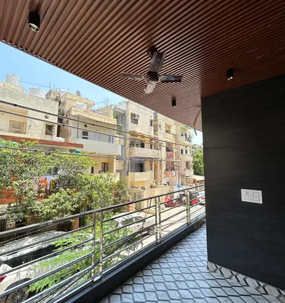 Luxurious 3 BHK Builder Floor for Sale in Janakpuri B2 Block | Spacious Rooms, Stilt Parking, South-Facing - ₹2.4 Cr
