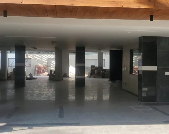 Luxurious 4 BHK Builder Floor for Rent in Janakpuri B3 Block - ₹80K/Month