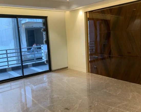 Luxurious 4 BHK Builder Floor for Rent in Janakpuri B3 Block - ₹80K/Month