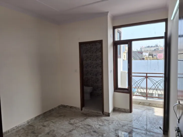 Cozy Comfort in Janakpuri: Rent Your Ideal 2 Room Set with Janakpuri Homes at an Attractive Price