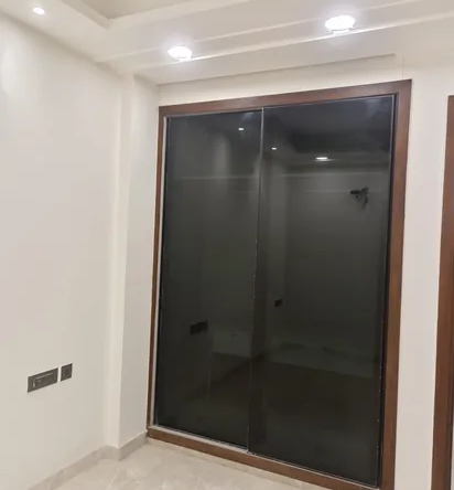 Modern Elegance in C2B Block: Newly Renovated 3 BHK Gem by Janakpuri Homes