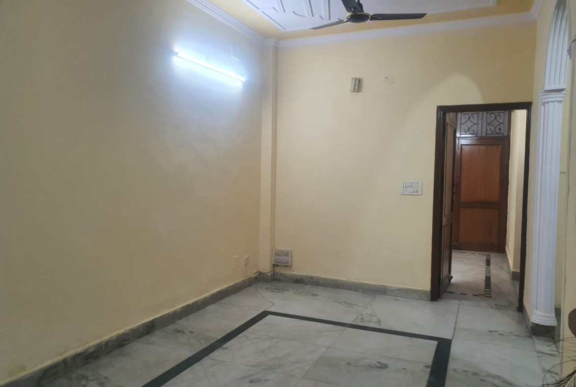 Serene 2 BHK Ground Floor for Rent in C5A Block, Janakpuri | Park Views, Modern Kitchen | Janakpuri Homes
