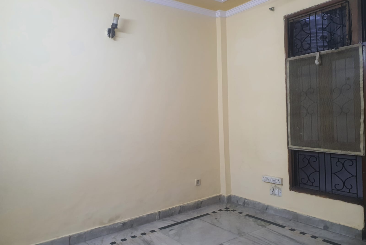 Serene 2 BHK Ground Floor for Rent in C5A Block, Janakpuri | Park Views, Modern Kitchen | Janakpuri Homes