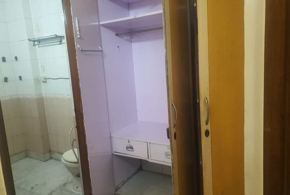 Serene 2 BHK Ground Floor for Rent in C5A Block, Janakpuri | Park Views, Modern Kitchen | Janakpuri Homes