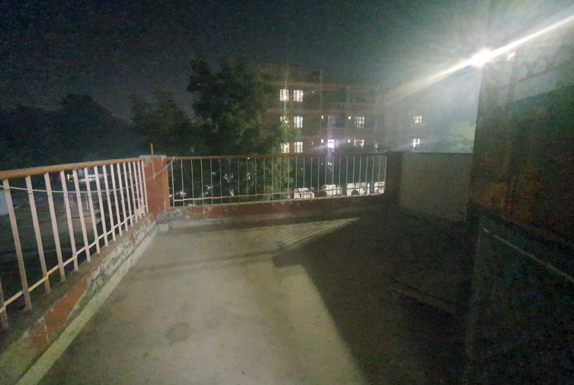 Luxurious Living: 2 BHK for Rent in C4D Block, Janakpuri | Park Views, Modern Kitchen, Ideal for Families