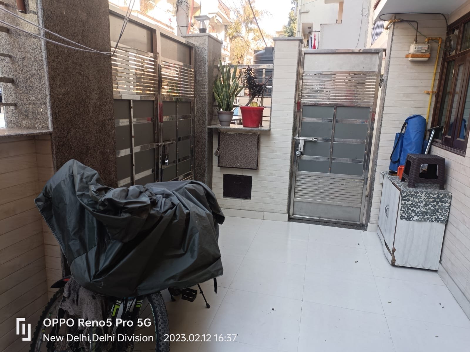 Modern 2 BHK Ground Floor for Sale in C2A Block, Janakpuri | Newly Renovated, Sun-Facing