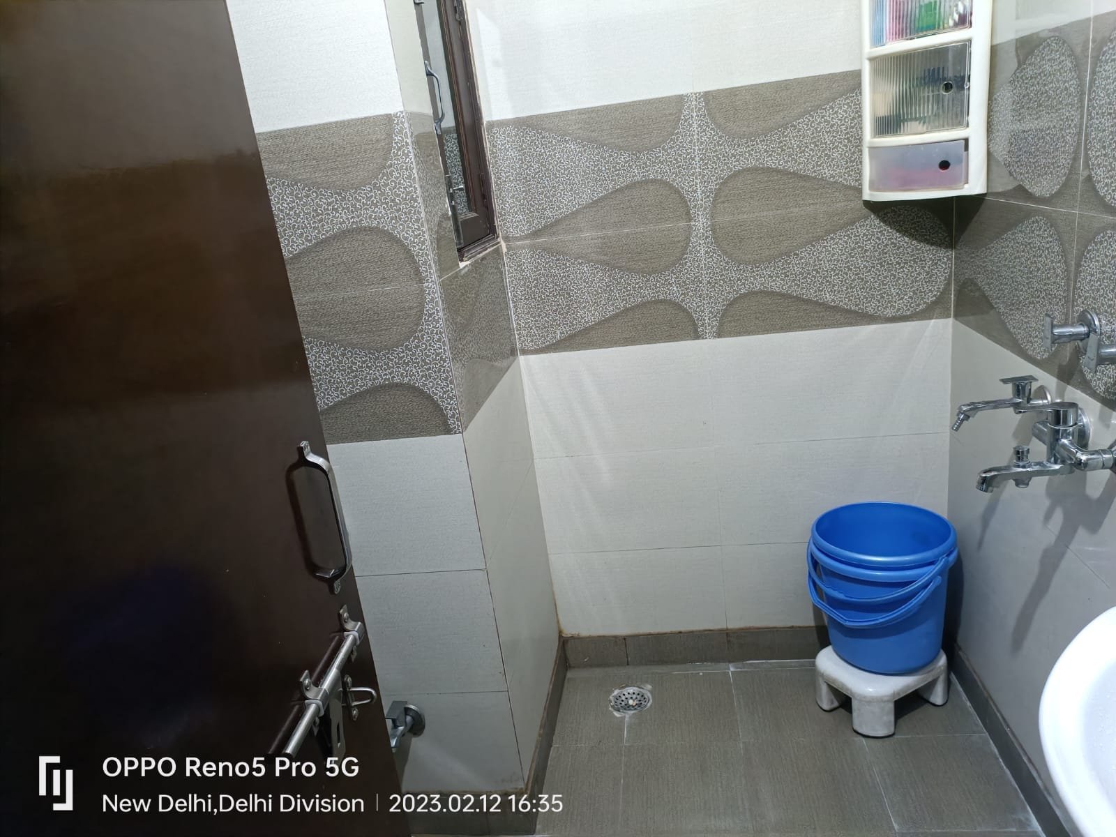 Modern 2 BHK Ground Floor for Sale in C2A Block, Janakpuri | Newly Renovated, Sun-Facing