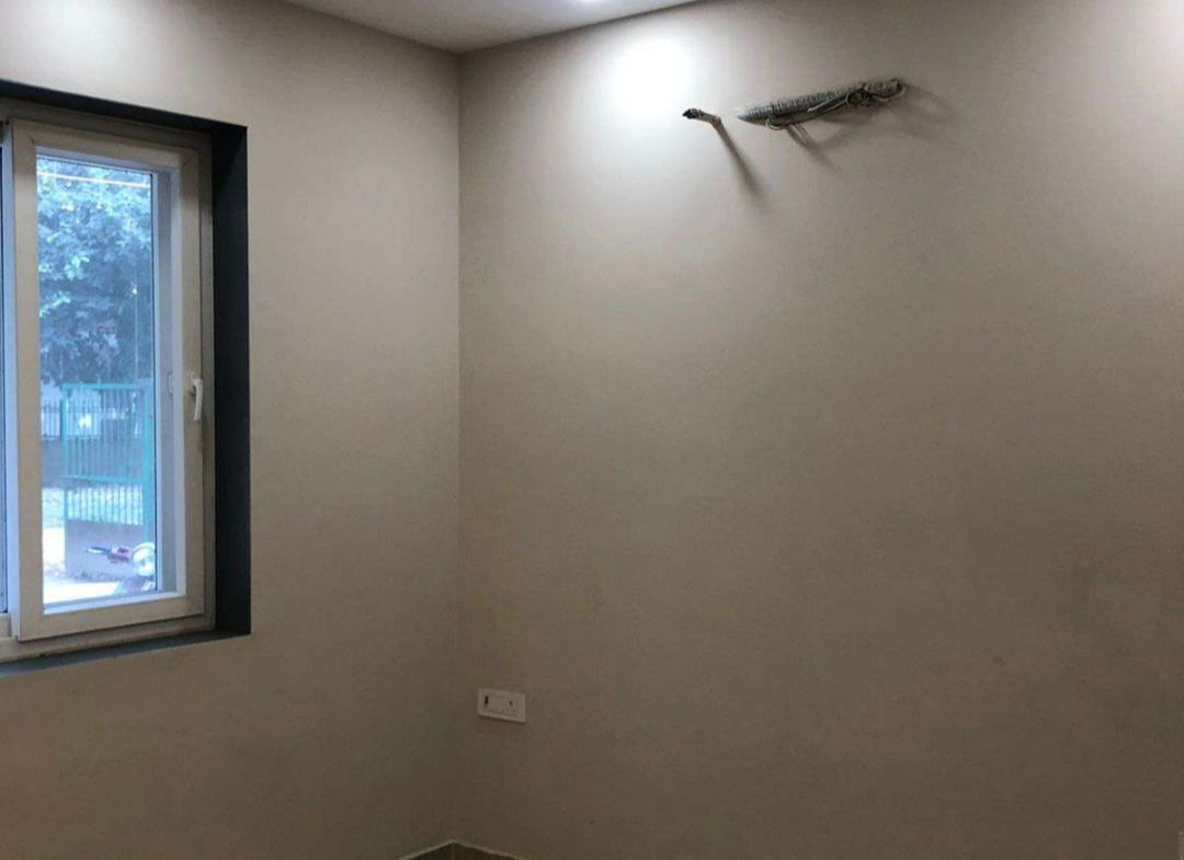 Renovated 3 BHK MIG Flat in Janakpuri C4E | Park Views, Ground Floor - ₹1.5 Cr