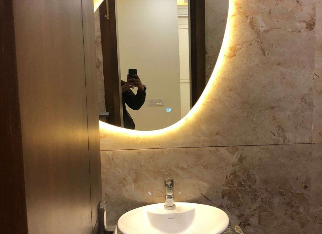 Renovated 3 BHK MIG Flat in Janakpuri C4E | Park Views, Ground Floor - ₹1.5 Cr