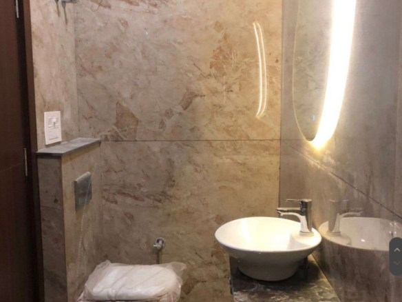 Renovated 3 BHK MIG Flat in Janakpuri C4E | Park Views, Ground Floor - ₹1.4 Cr