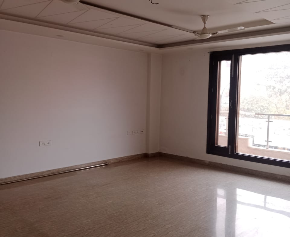 Elevated Living: 3 BHK Builder Floor for Rent in Janakpuri B1 Block – Top Floor, ₹55K/Month