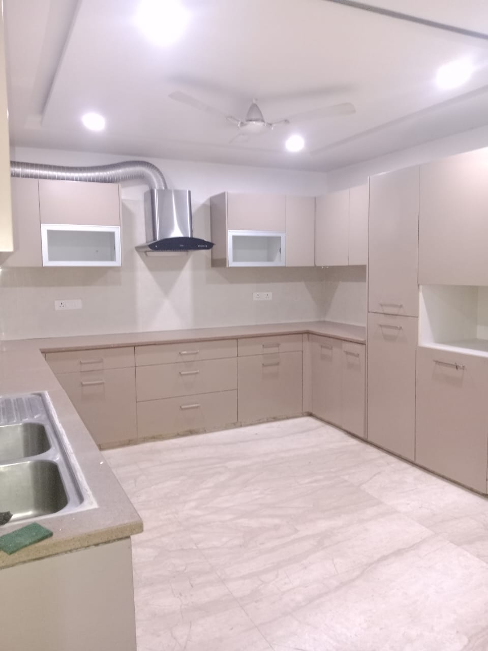 Elevated Living: 3 BHK Builder Floor for Rent in Janakpuri B1 Block - Top Floor, ₹55K/Month