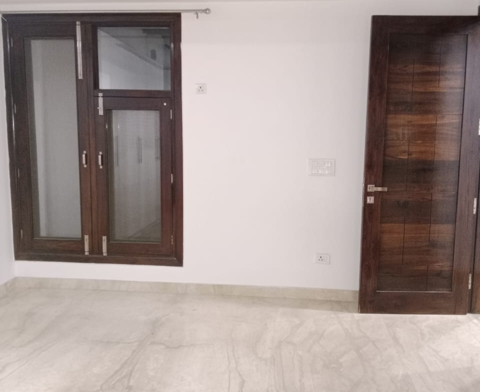 Elevated Living: 3 BHK Builder Floor for Rent in Janakpuri B1 Block – Top Floor, ₹55K/Month
