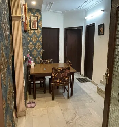 Luxurious 3 BHK MIG Flat with Rooftop Rights in Janakpuri